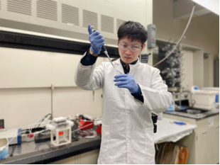 Tianyu in a lab
