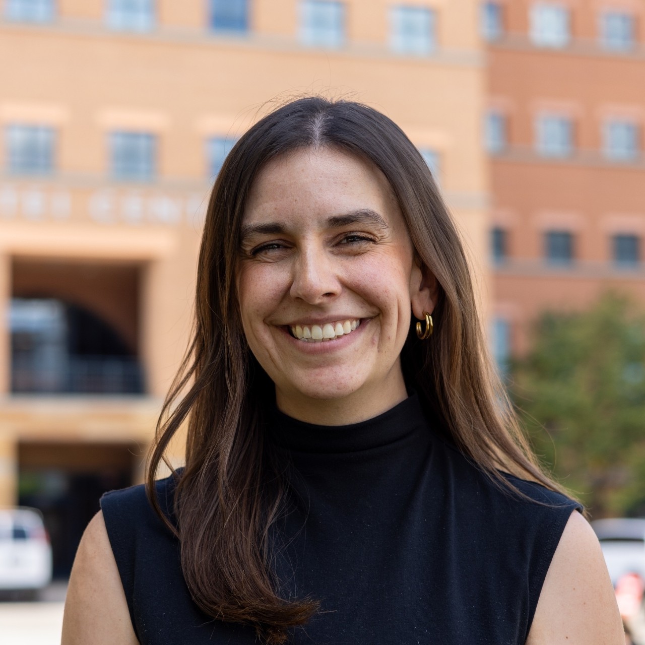 Headshot of Alex Van Fossen