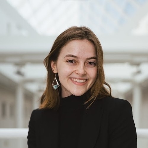 Headshot of Emma Correia