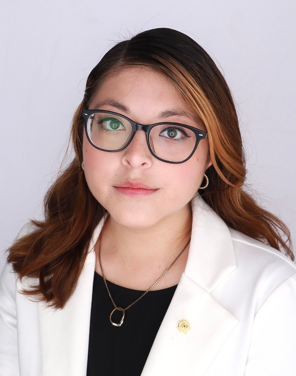 Headshot of Yulia Martinez